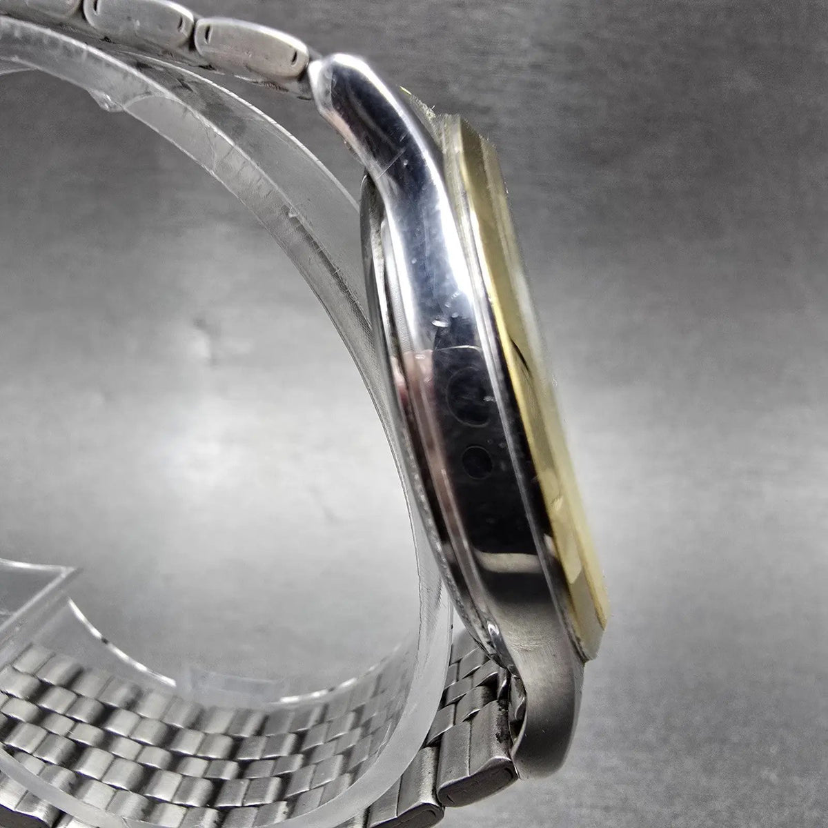 Citizen Eco-Drive Watch Men 35mm White Dial Two Tone Bracelet E030-K001676 Runs3
