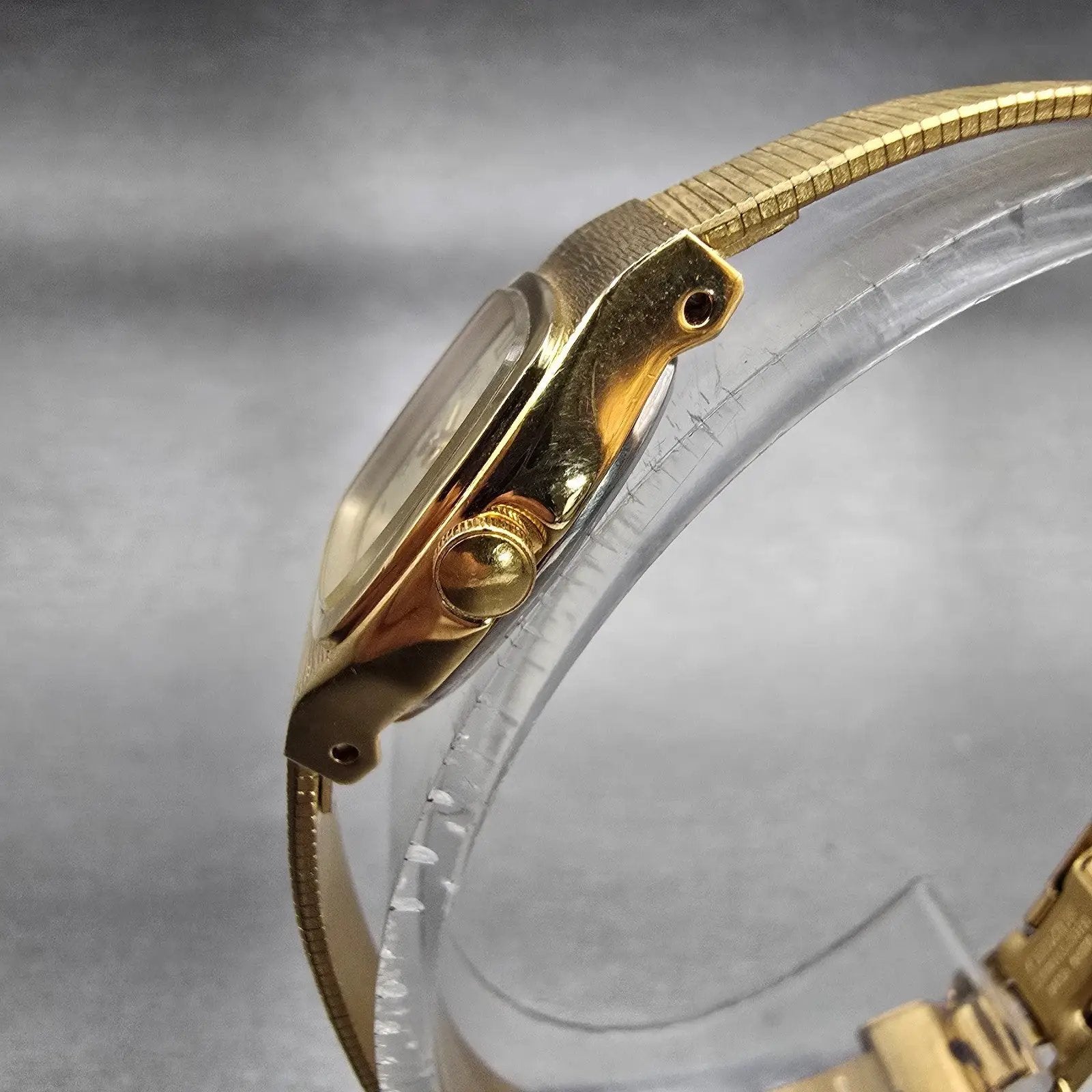 Citizen CQ Watch Women 16mm Champagne Dial Gold Tone Oval 5920-S50150 New Batt2