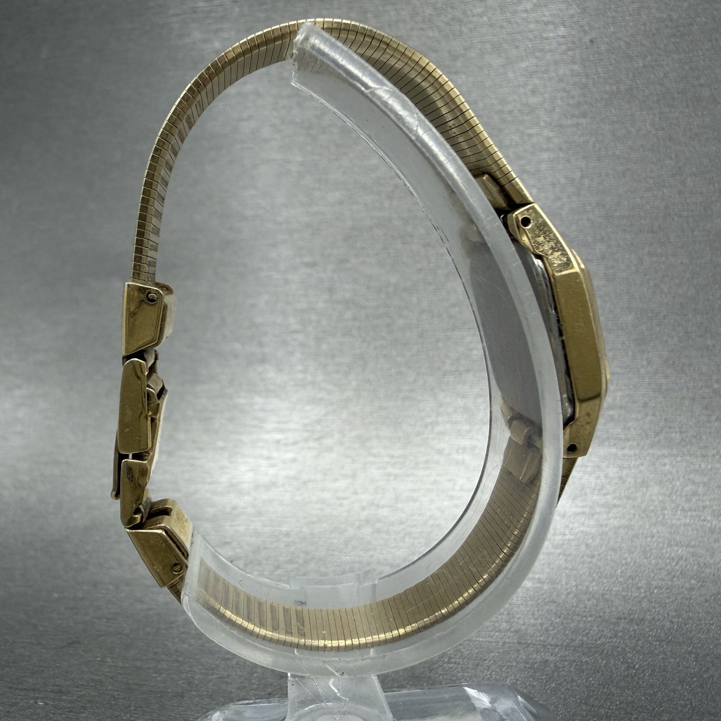 Seiko Watch Women 17mm Champagne Dial Gold Tone Rectangle 2C205780 New Battery9