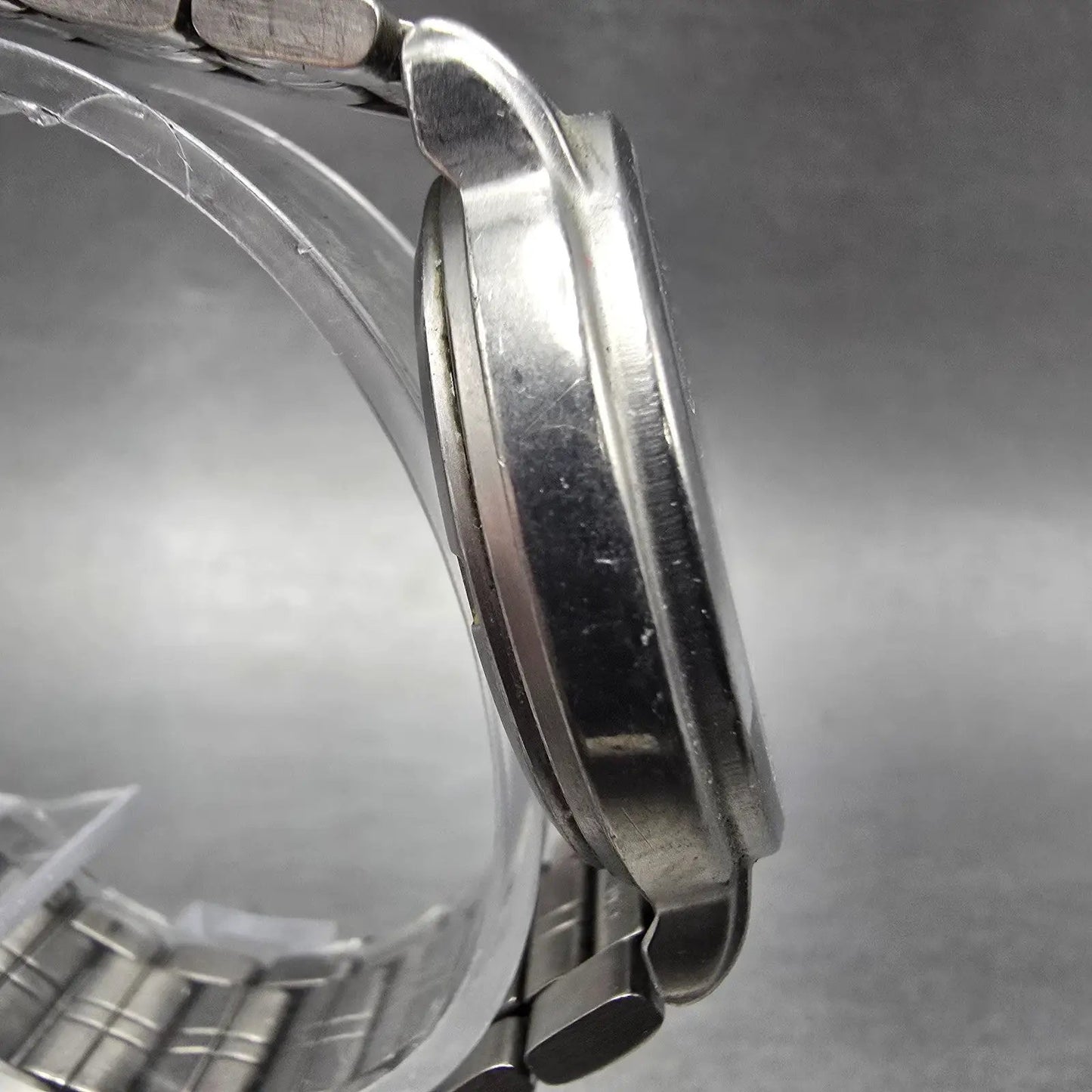 Seiko Solar Watch Men 35mm Black Dial Titanium Date Round 5K22-0A20 Runs3