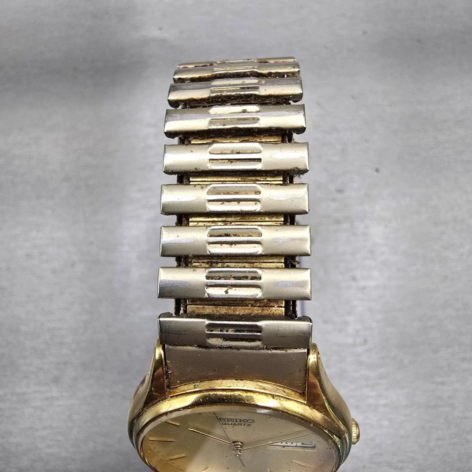 Seiko Watch Men 33mm Champagne Dial Gold Tone Daydate Round 7N43-8A89 New Batt G4
