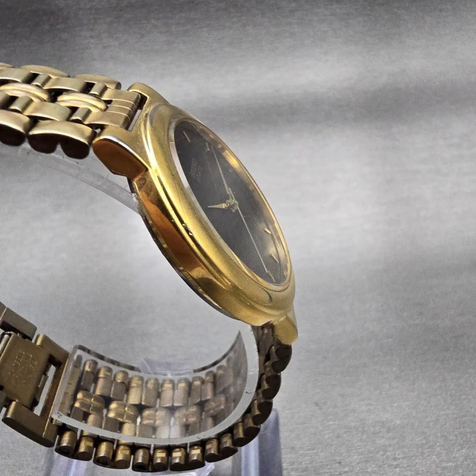 Seiko SX Watch Men 33mm Black Dial Gold Tone Round V701-1K00 New Battery Vintage3