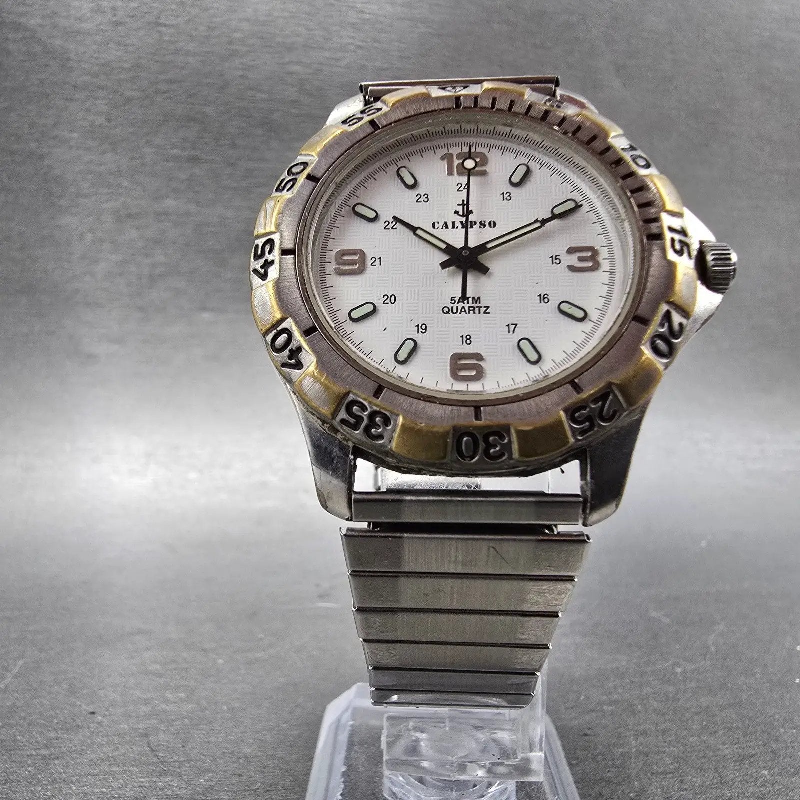 Calypso Dive Watch Men 37mm White Dial Silver Tone Round Stretch Band New Batt5