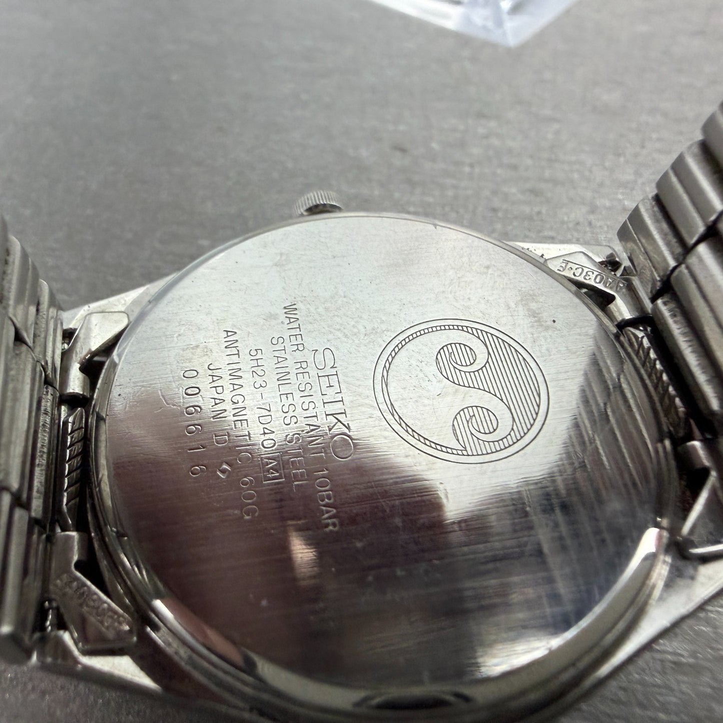 Seiko Chronos Watch Men 33mm White Dial Silver Tone Daydate 5H23-7D40 New Batt9
