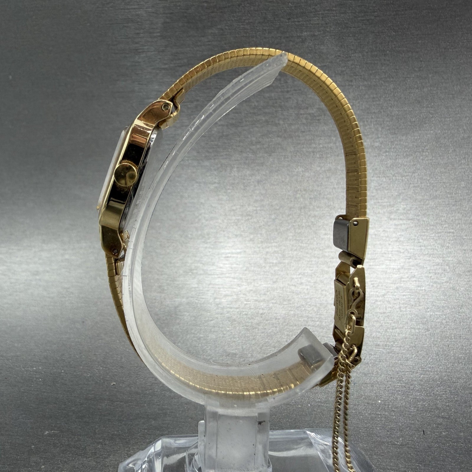 Seiko Tank Watch Women 16mm Black Dial Gold Tone Rectangle 2C20-5329 New Battery6