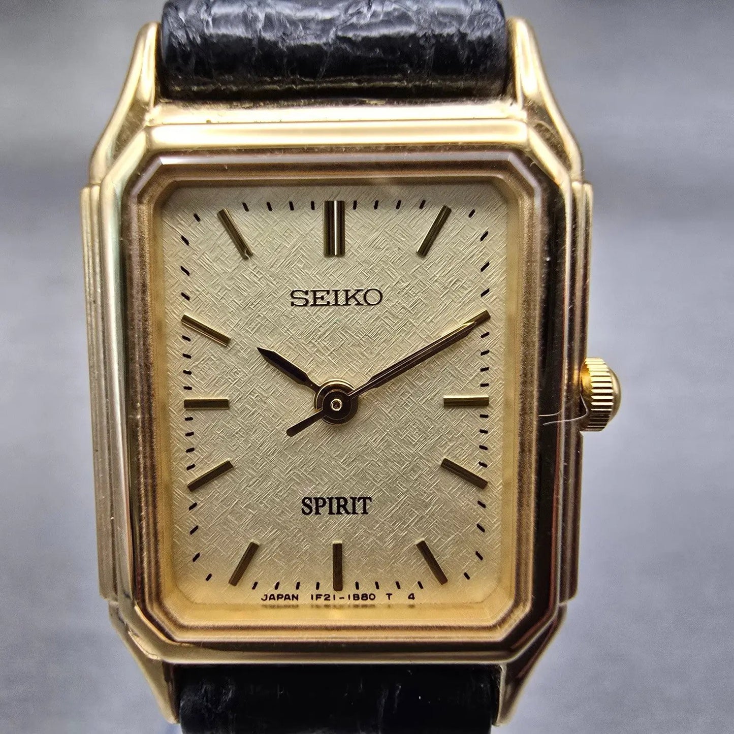 Seiko Spirit Tank Watch Women 20mm Gold Dial Gold Rectangle 1F21-5B40 New Batt1