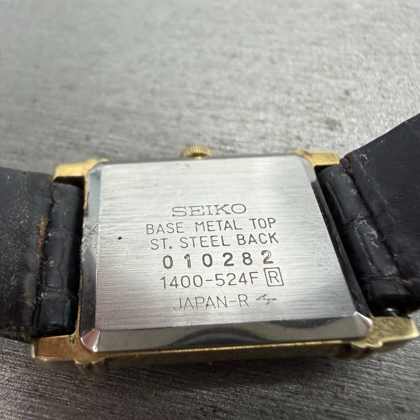 Seiko Tank Watch Women 19mm Black Dial Gold Tone Rectangle 1400-524F New Battery9