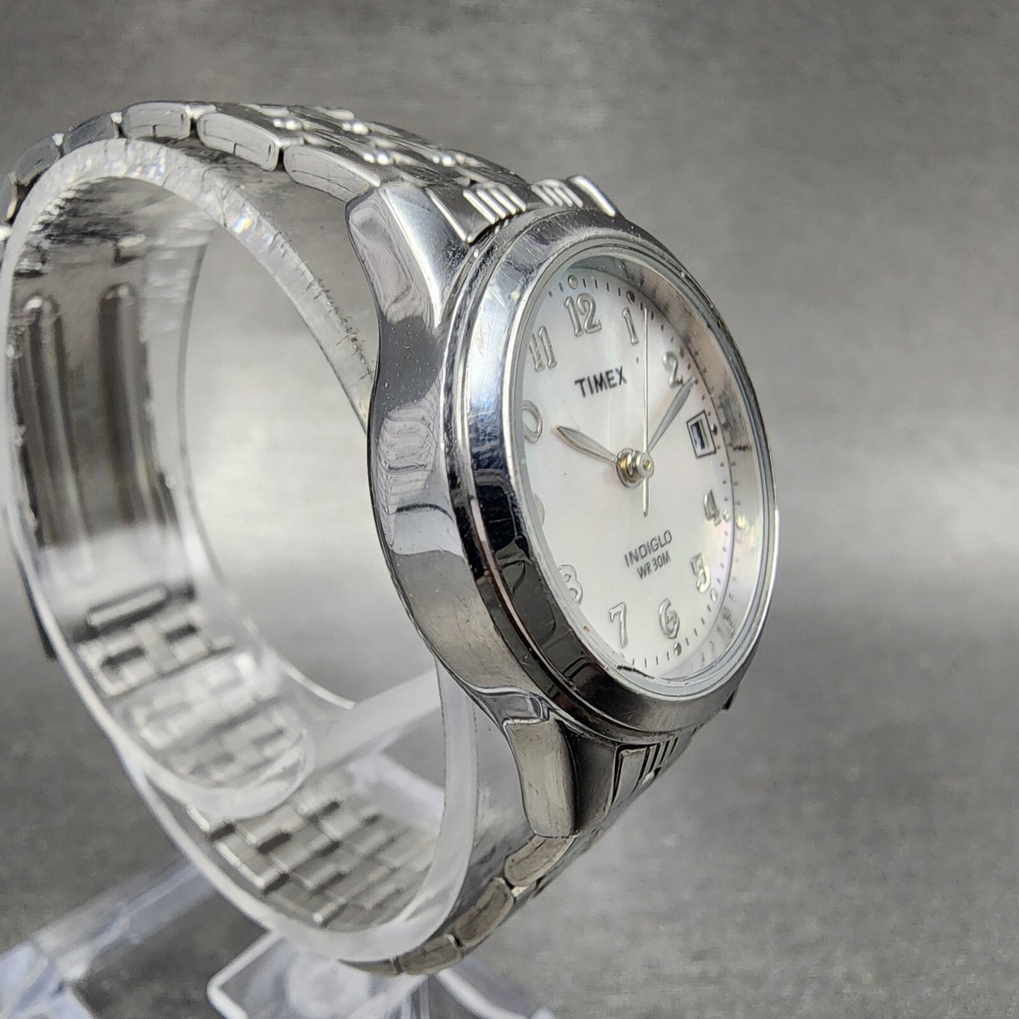 Timex Indiglo Watch Women 25mm MOP Dial Silver Tone Date Round New battery3