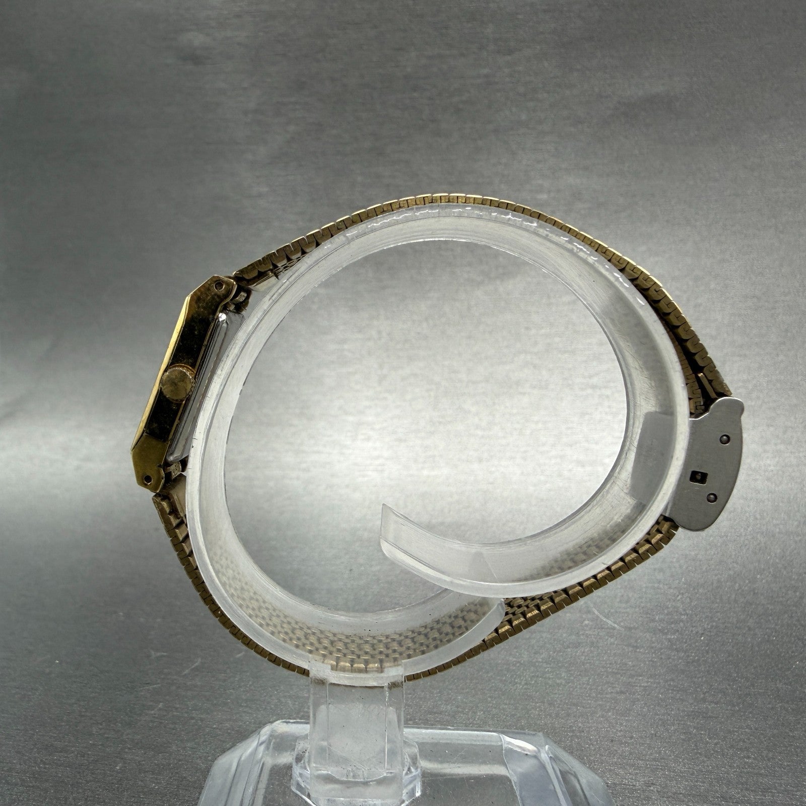 Seiko Pulsar Tank Watch Women 16mm Silver Dial Gold Tone V230-5720 New Battery6