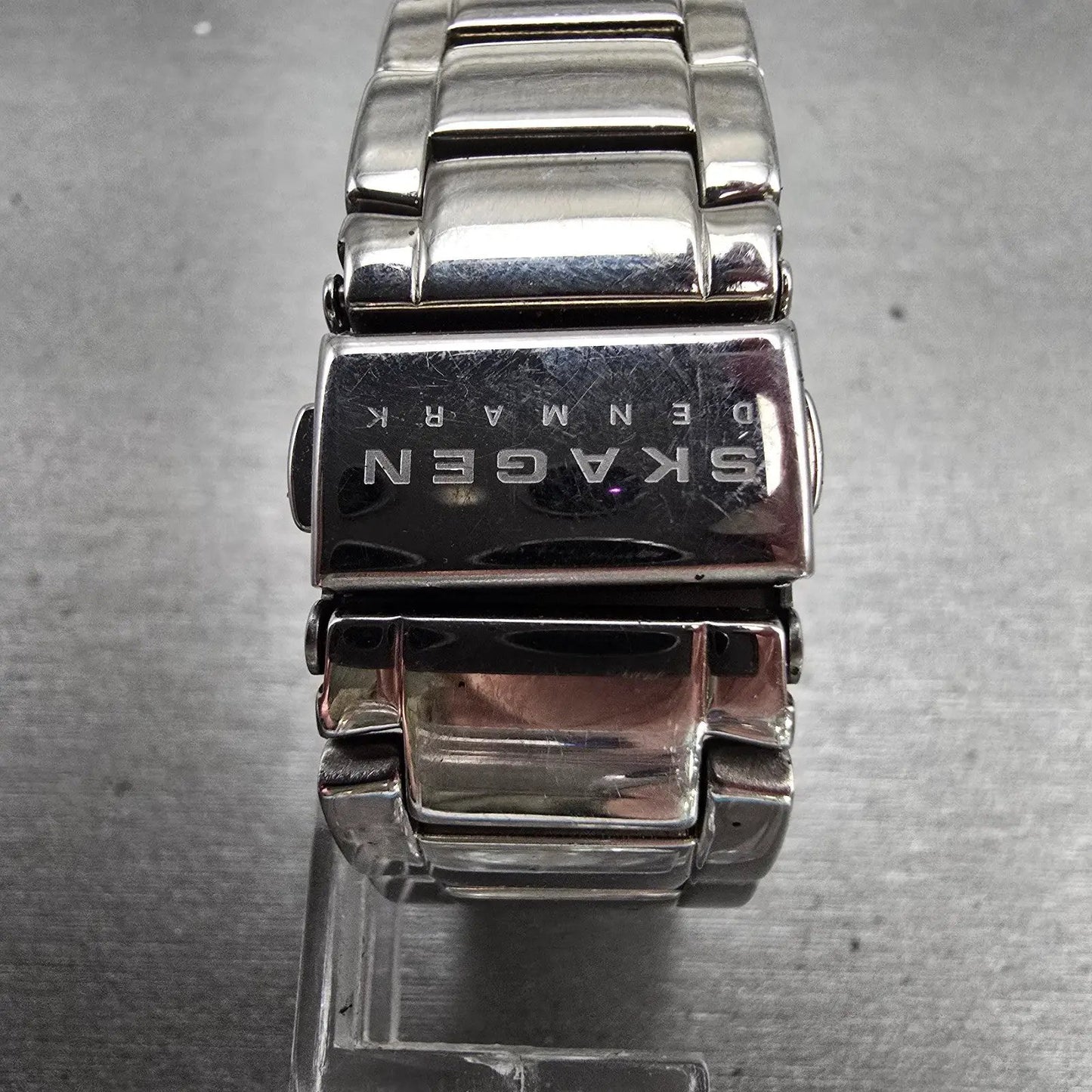 Skagen Denmark Watch Women 31mm MOP Dial Silver Tone Rectangle 520SSX New Batt7