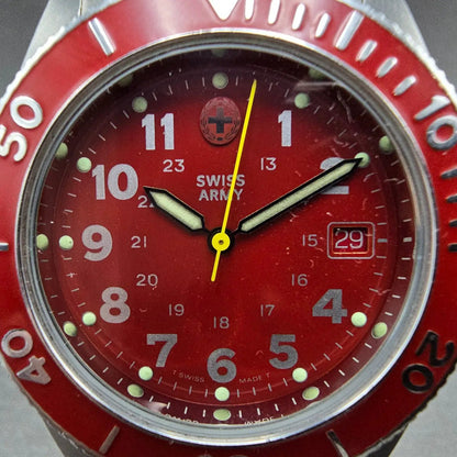 Victorinox Swiss Army Lancer Dive Watch Men 39mm Red Dial Silver Tone Date PARTS2