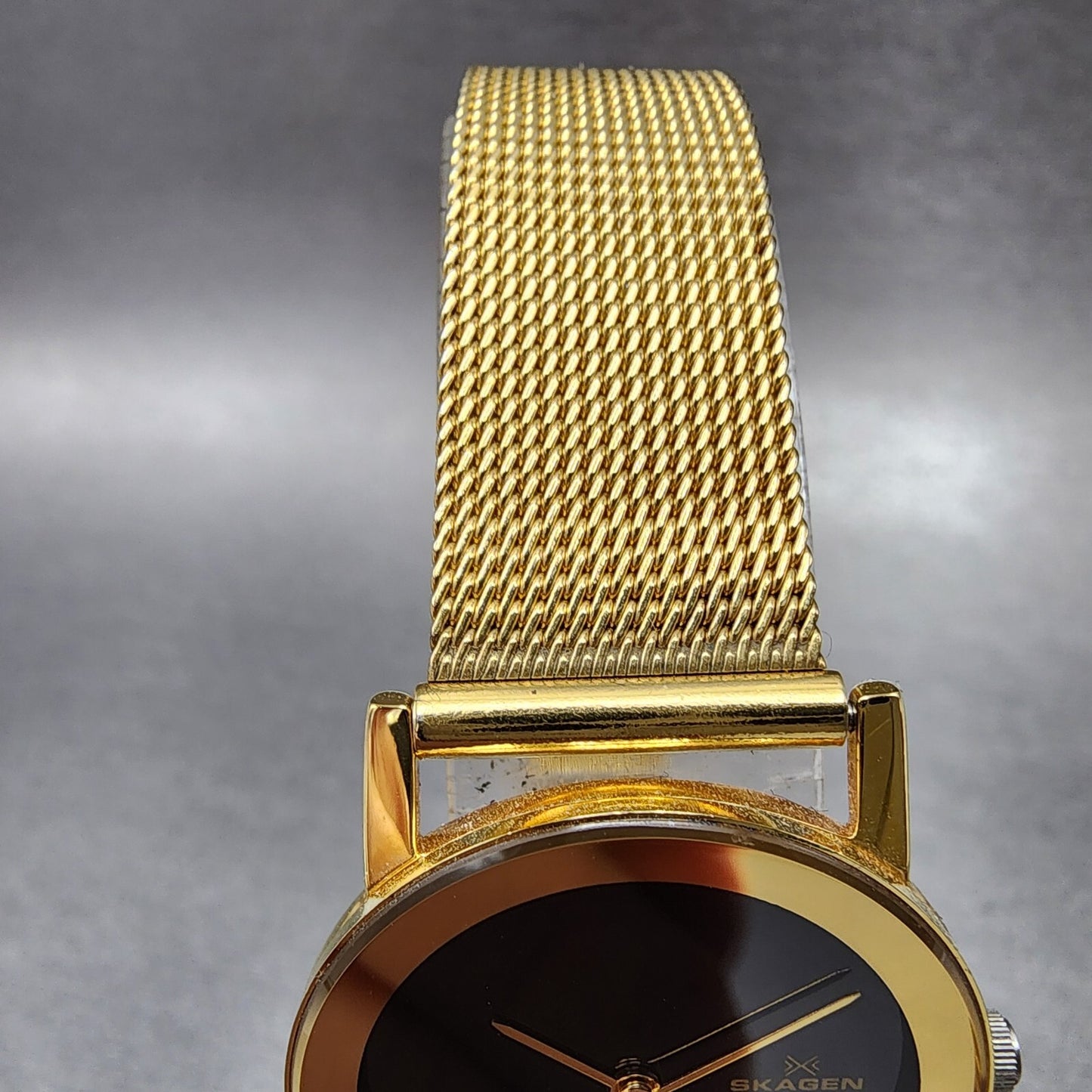 Skagen Watch Women 26mm Black Dial Gold Tone Round Mesh Band 39SGGB New Battery4