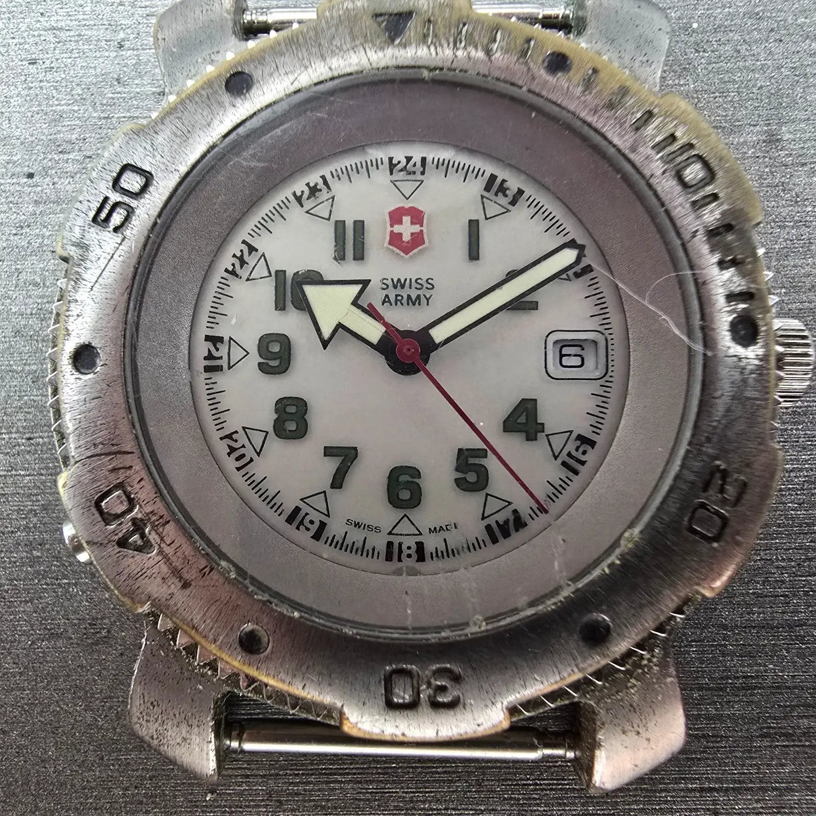 Swiss Army Sports Line Watch Men 40mm White Dial Silver Tone Date READ!!! NewBat1
