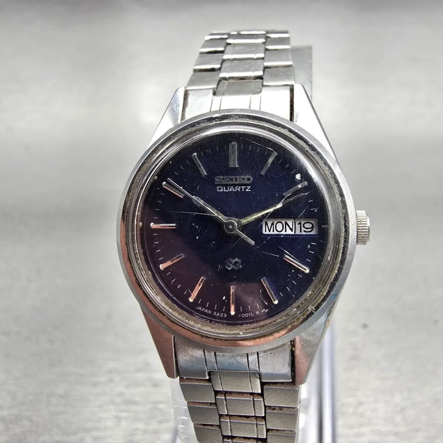 Seiko SQ Watch Women 23mm Blue Dial Silver Tone Daydate 2A23-0010 New Battery0