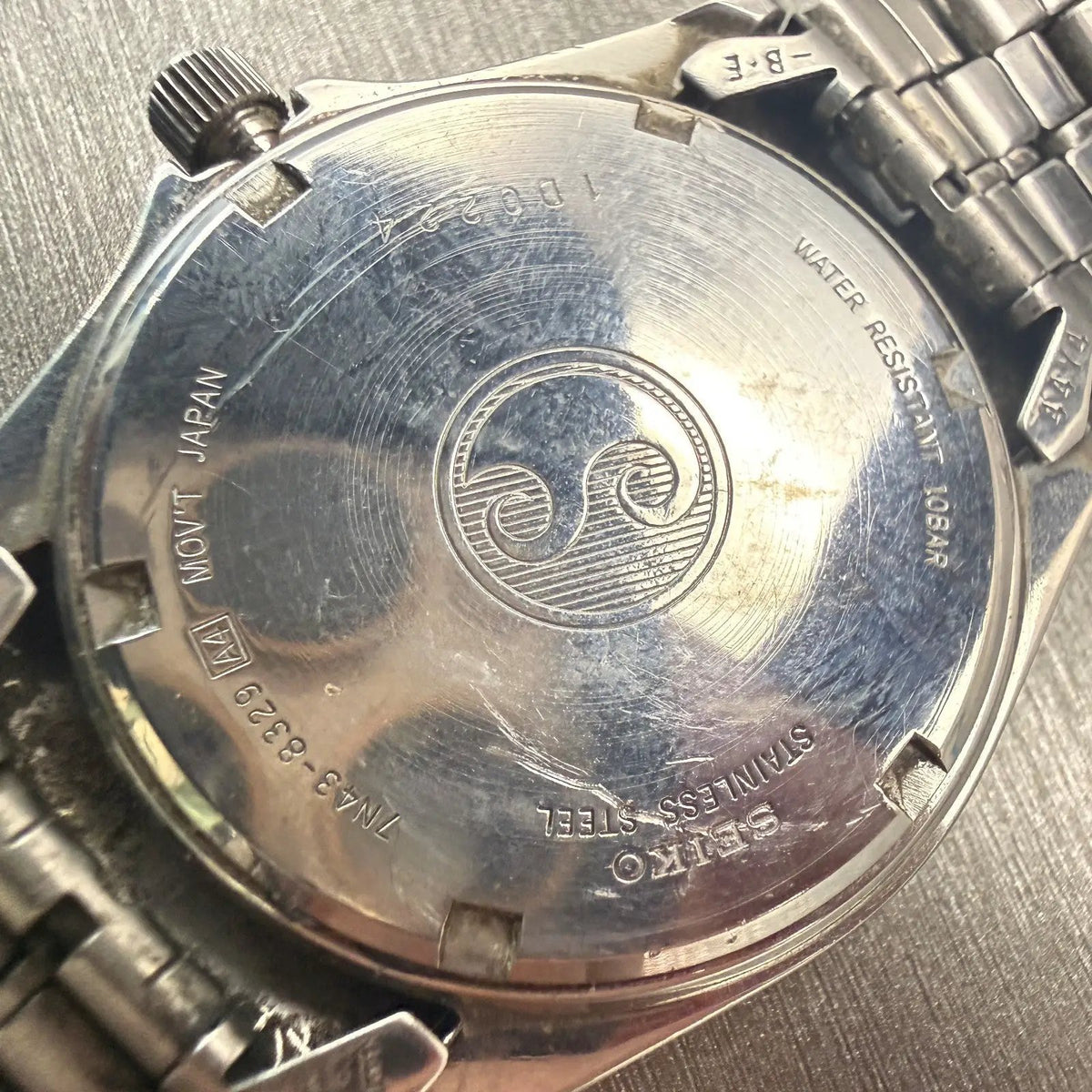 48304725