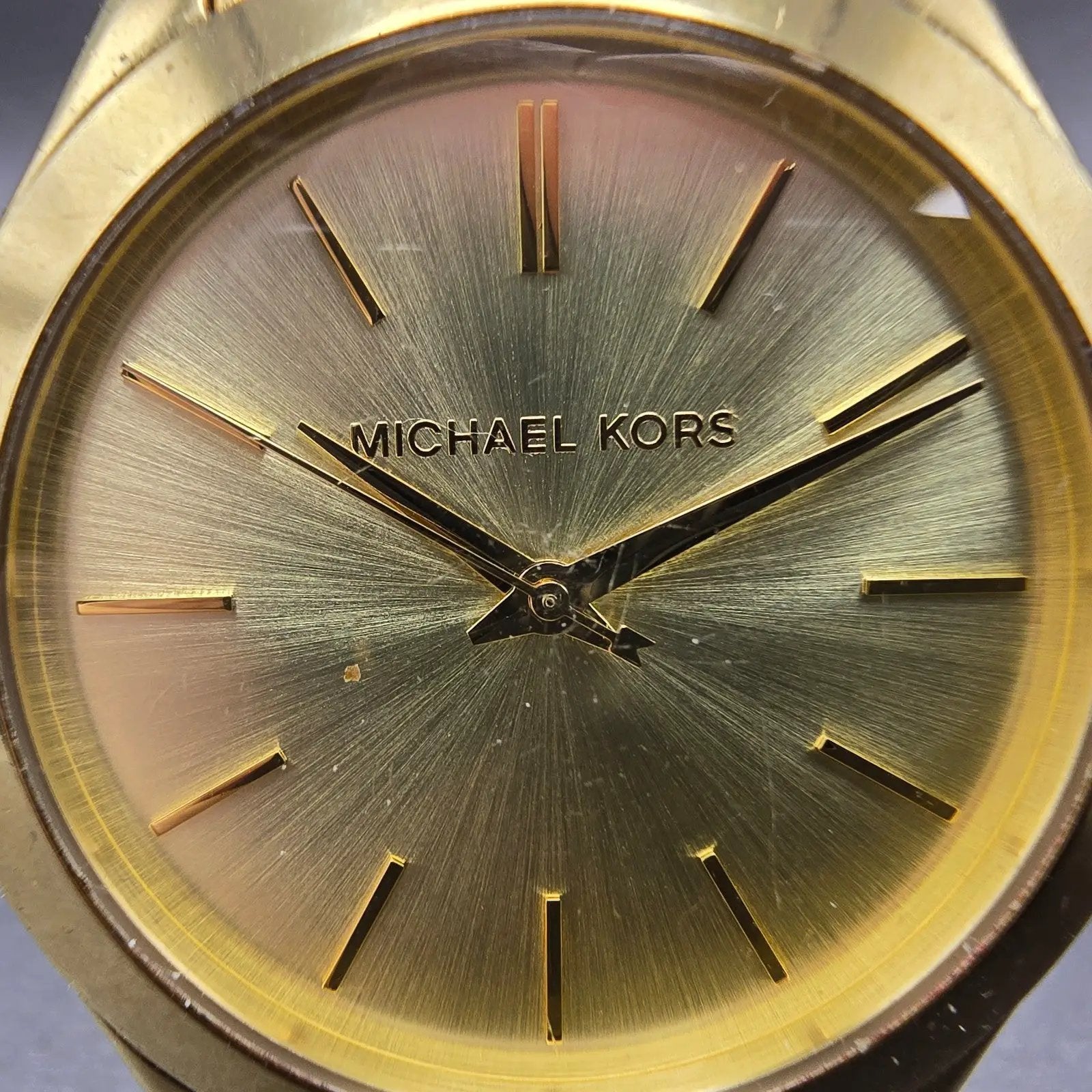 Michael Kors Runway Watch Women 42mm Champagne Dial Gold Tone MK-3179 New Batt O1