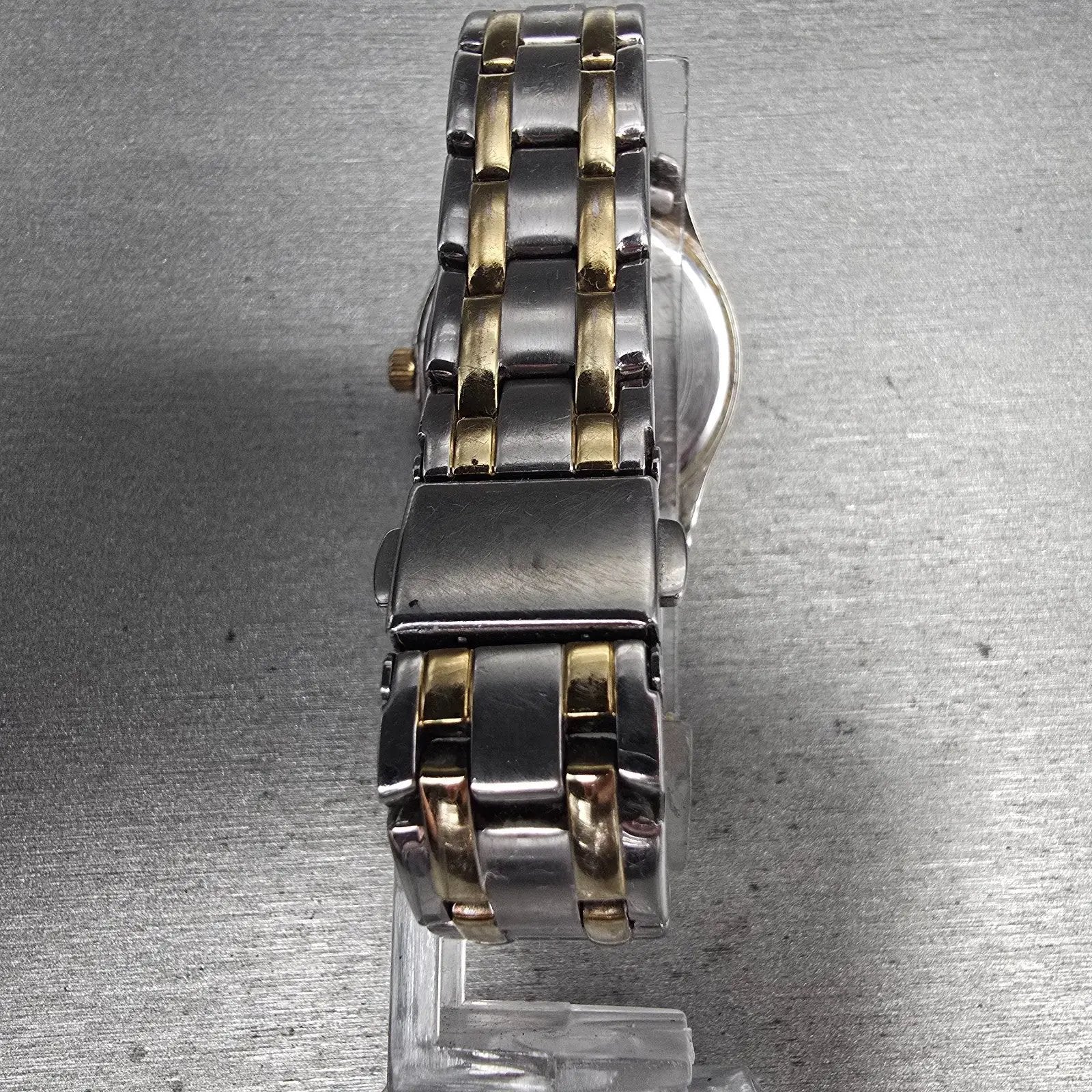 Bulova Watch Women 30mm Silver Dial Two Tone Round 98L218 New Battery7