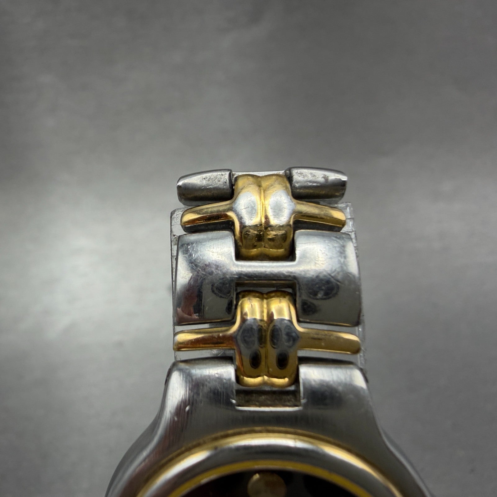 Movado Museum Watch Women 25mm Black Dial Two Tone Round 81.A1.827.2 New Battery4