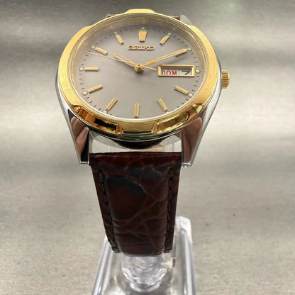 Seiko Watch Men 37mm Silver Dial Two Tone Daydate Round 7N43-8199 New Battery5