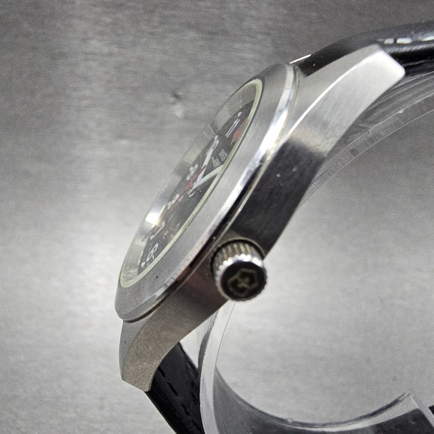Victorinox Swiss Army Garrison Watch Women 34mm Black Dial Steel Date New Batt P2