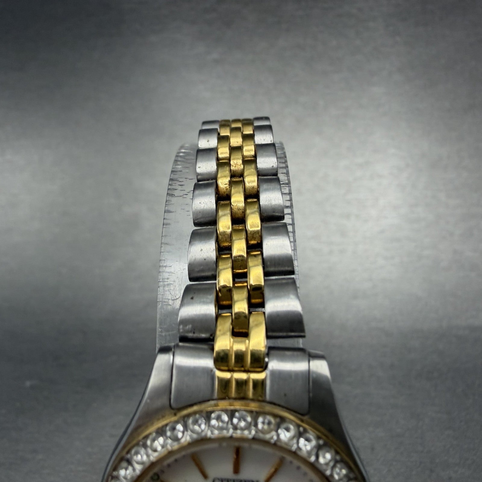 Citizen Watch Women 25mm MOP Dial Two Tone Daydate 1002-S04464 New Battery ABCDG4