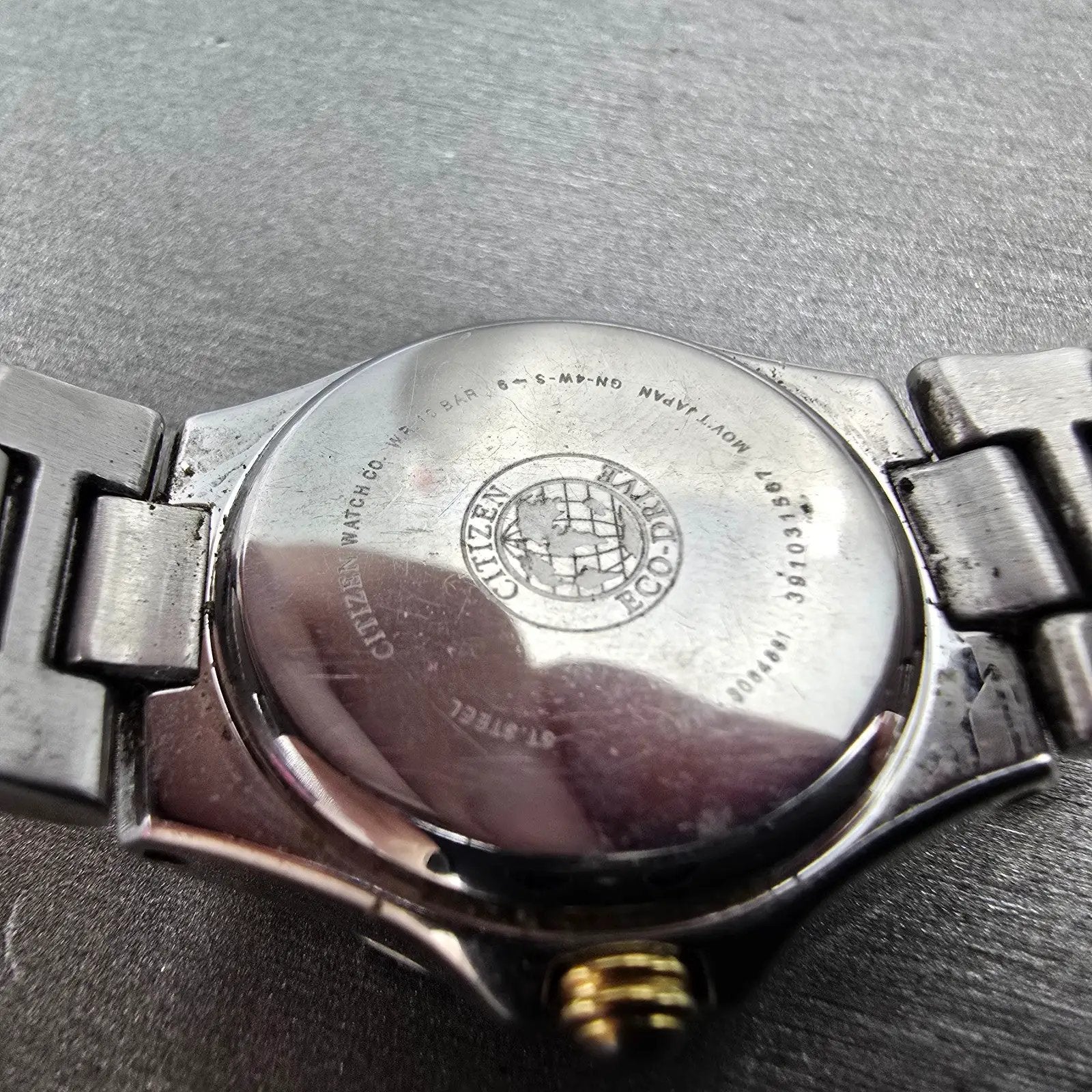 Citizen Eco-Drive Watch Women 26mm MOP Dial Two Tone Date E011-S064881 Runs HJ9