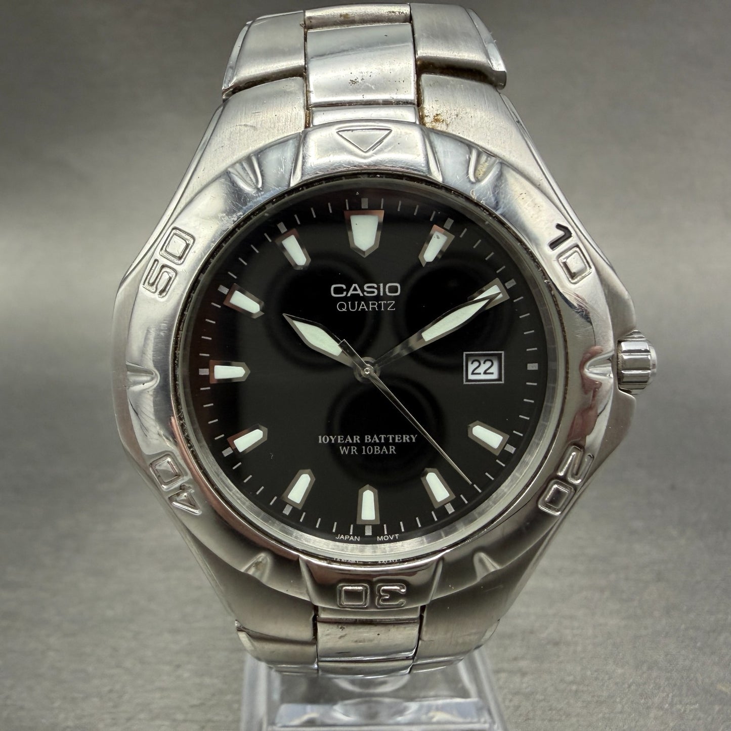Casio Dive Watch Men 42mm Black Dial Silver Tone Date Round MTD-1044 New Battery0