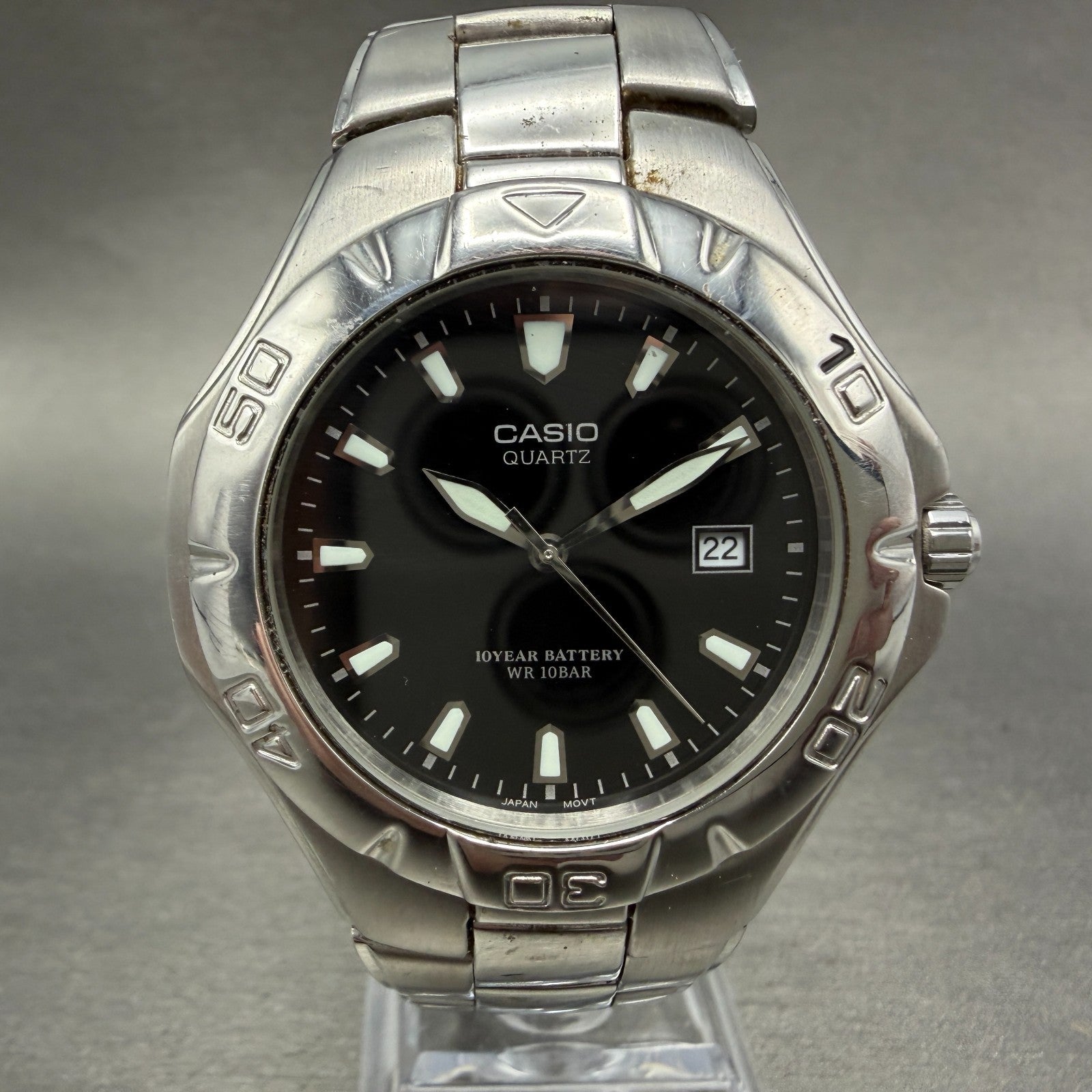 Casio Dive Watch Men 42mm Black Dial Silver Tone Date Round MTD-1044 New Battery0