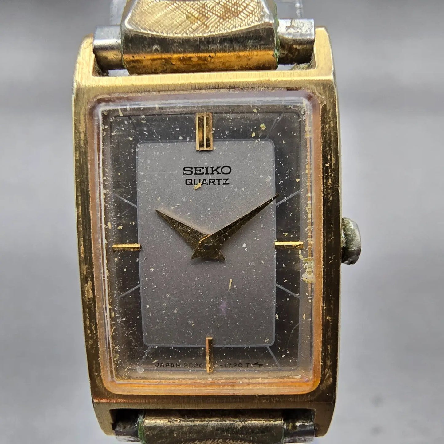 Seiko Tank Watch Women 17mm Silver Dial Gold Tone Rectangle 2C20-5830 New Batter1