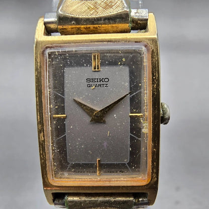 Seiko Tank Watch Women 17mm Silver Dial Gold Tone Rectangle 2C20-5830 New Batter1