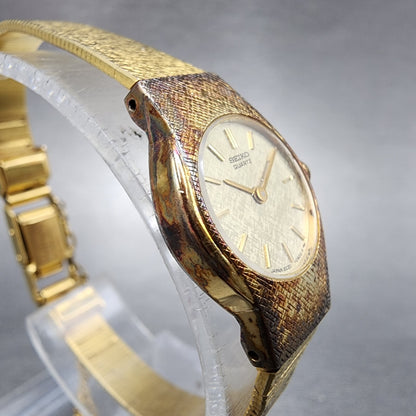 Seiko Watch Women 17mm Champange Dial Gold Tone Round 2C200149 New Battery5