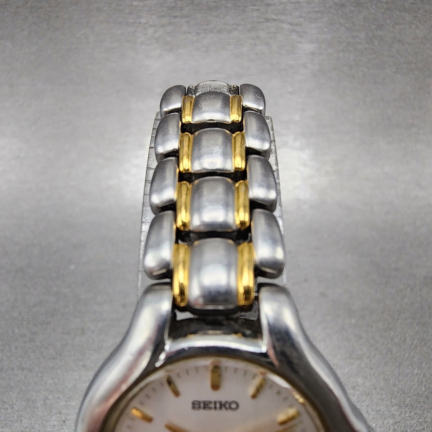 Seiko SQ 50 Watch Women 25mm White Dial Two Tone Date 7n820301 New Battery5