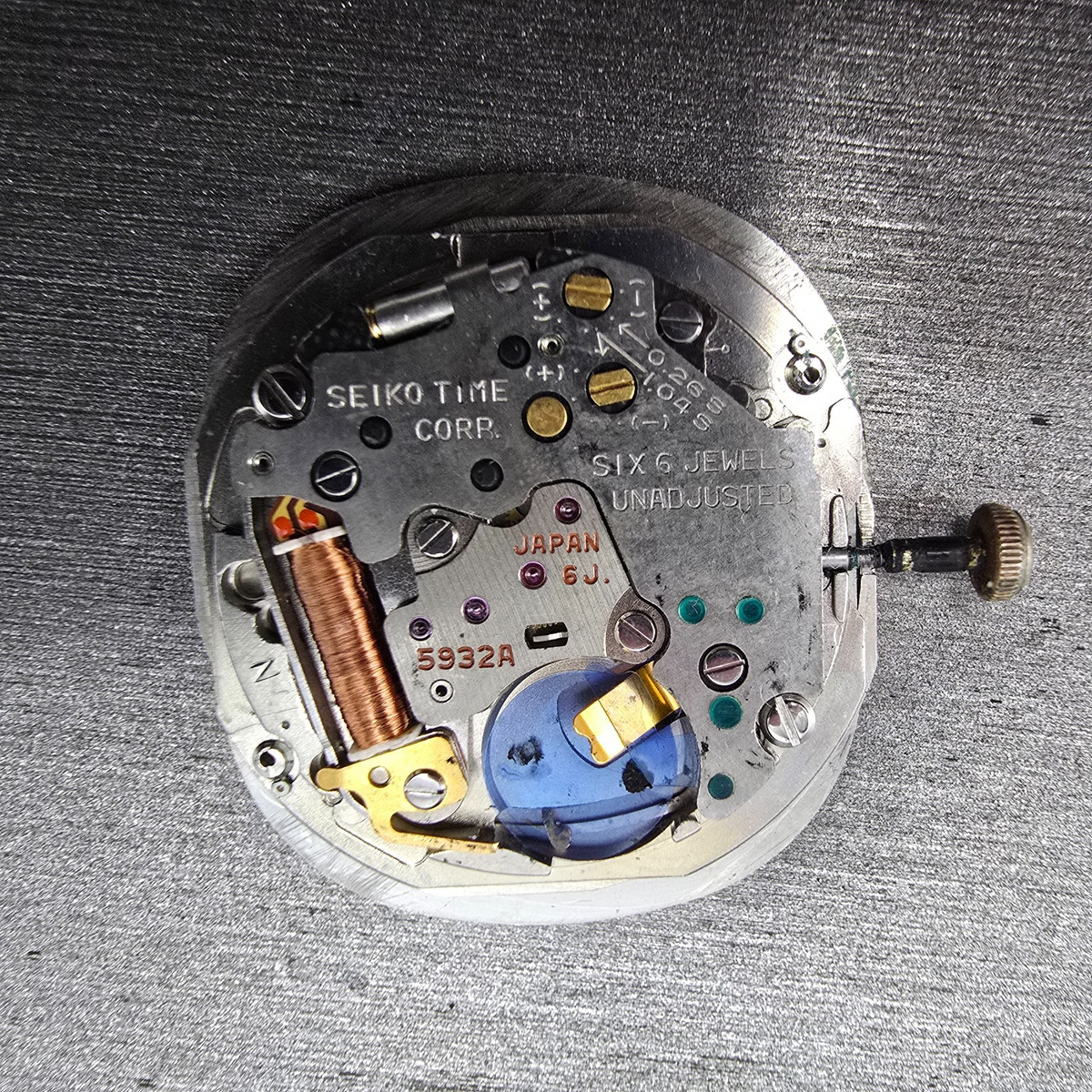 Seiko 5932A Quartz Movement Date Three Hand Parts Vintage 6 Jewels0