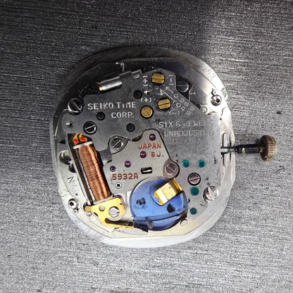 Seiko 5932A Quartz Movement Date Three Hand Parts Vintage 6 Jewels0