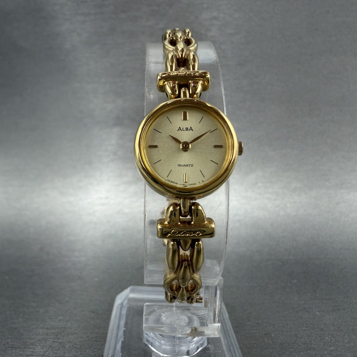 Seiko Alba Watch Women 18mm Champagne Dial Gold Tone Round Y1500800 New Battery5