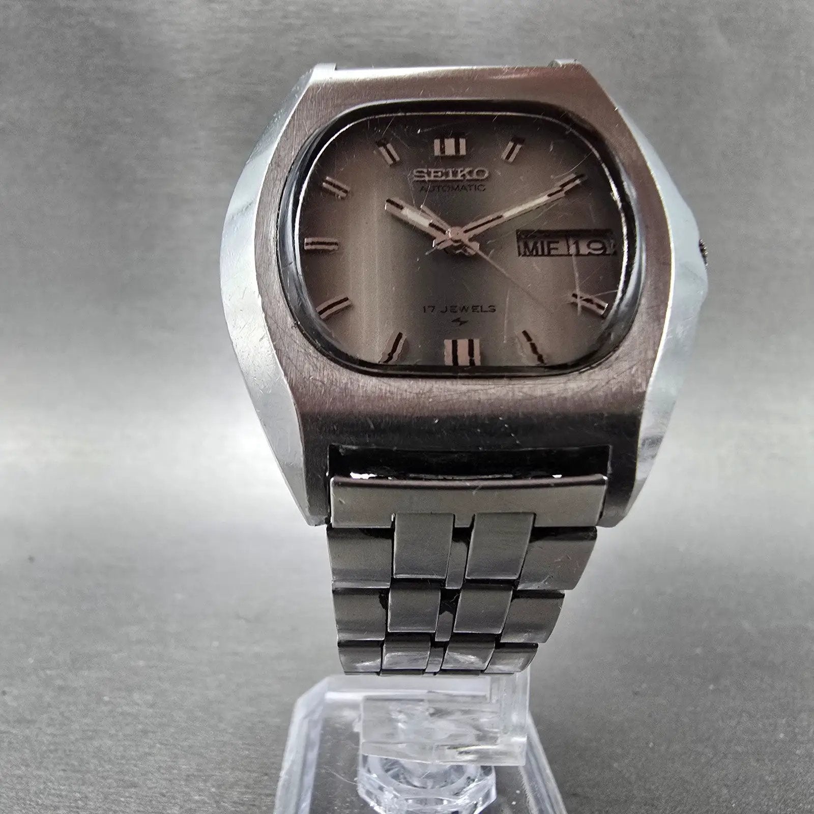 Seiko Automatic Watch Men 38mm Silver Dial Silver Tone Daydate 7009-5019 Runs5