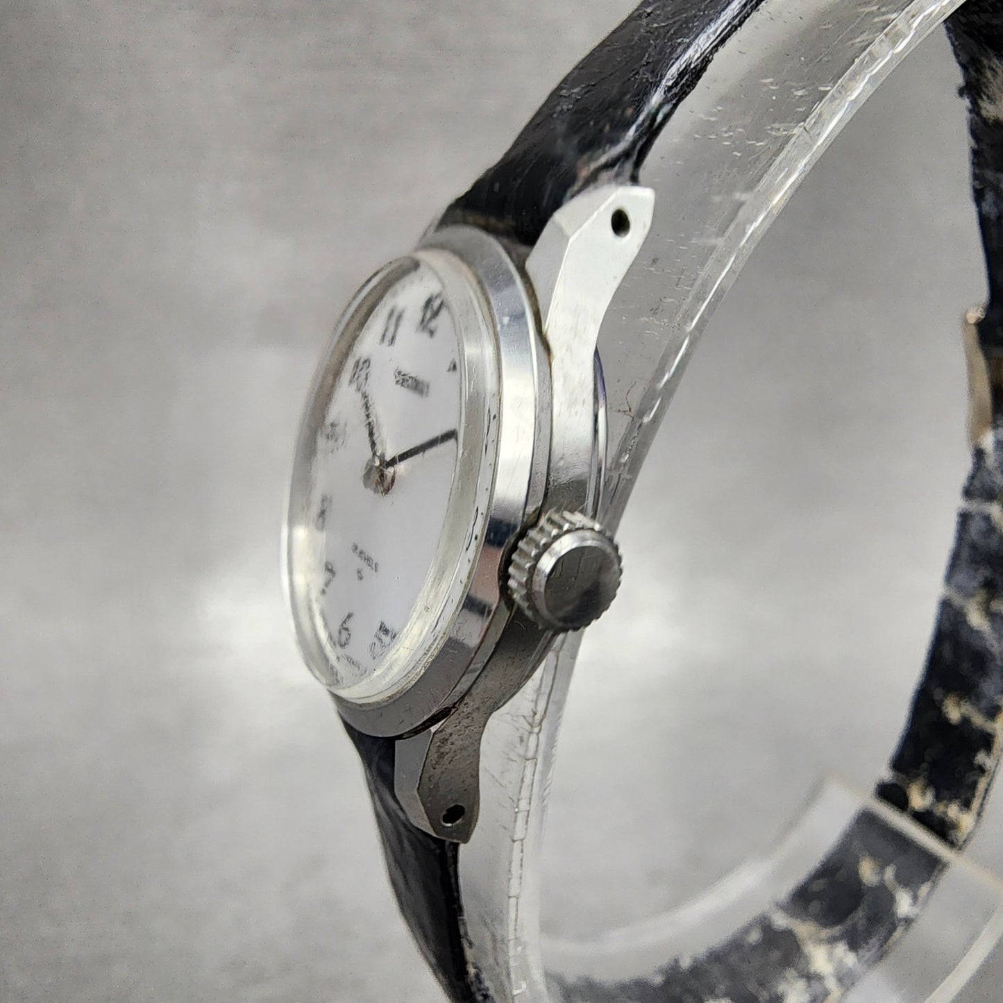 Seiko Watch Women 21mm Silver Dial Silver Tone Manual Round 22200020 Runs2