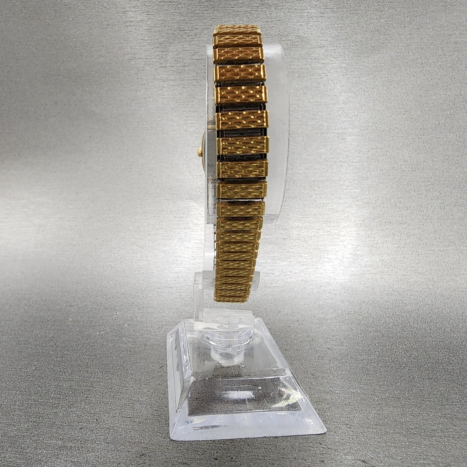 Seiko Watch Women 18mm White Dial Gold Tone Rectangle 1N005K29 New Battery6
