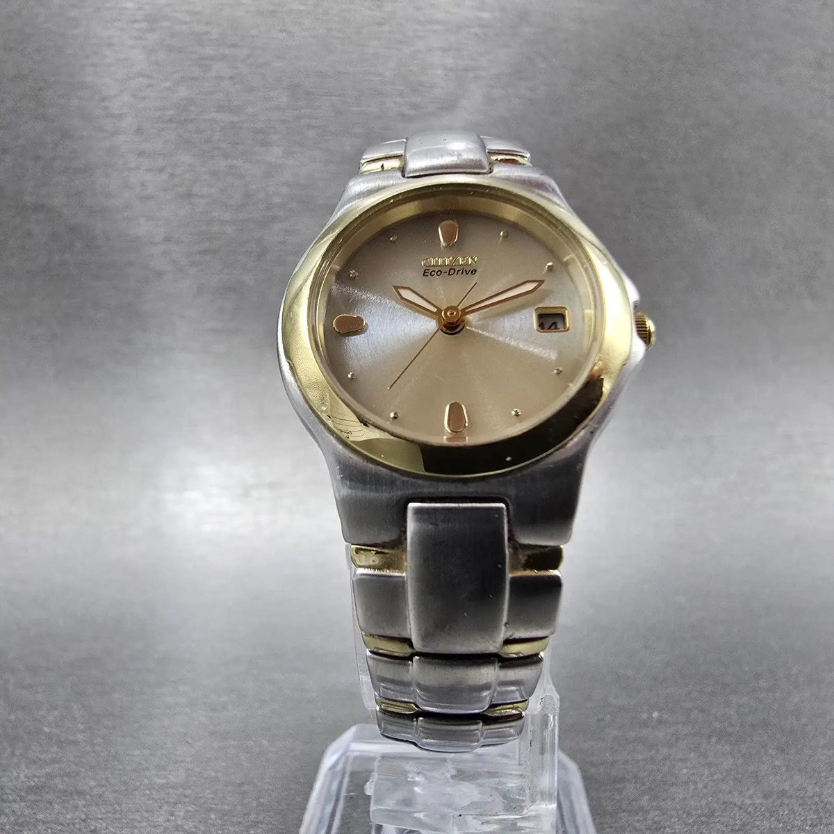 Citizen Eco-Drive Watch Women 25mm Cream Dial Two Tone Date E011-K16784 Runs JP5