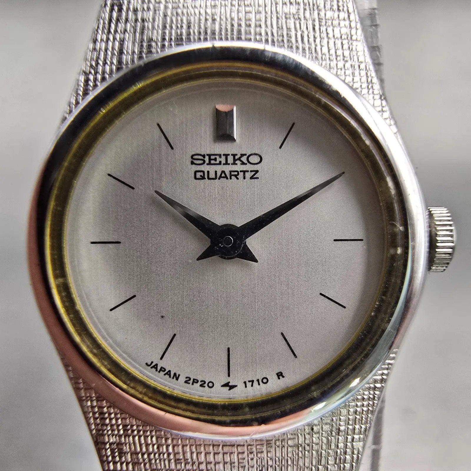 Seiko Watch Women 17mm Silver Dial Silver Tone Round 2P20-0329 New Battery VTG1