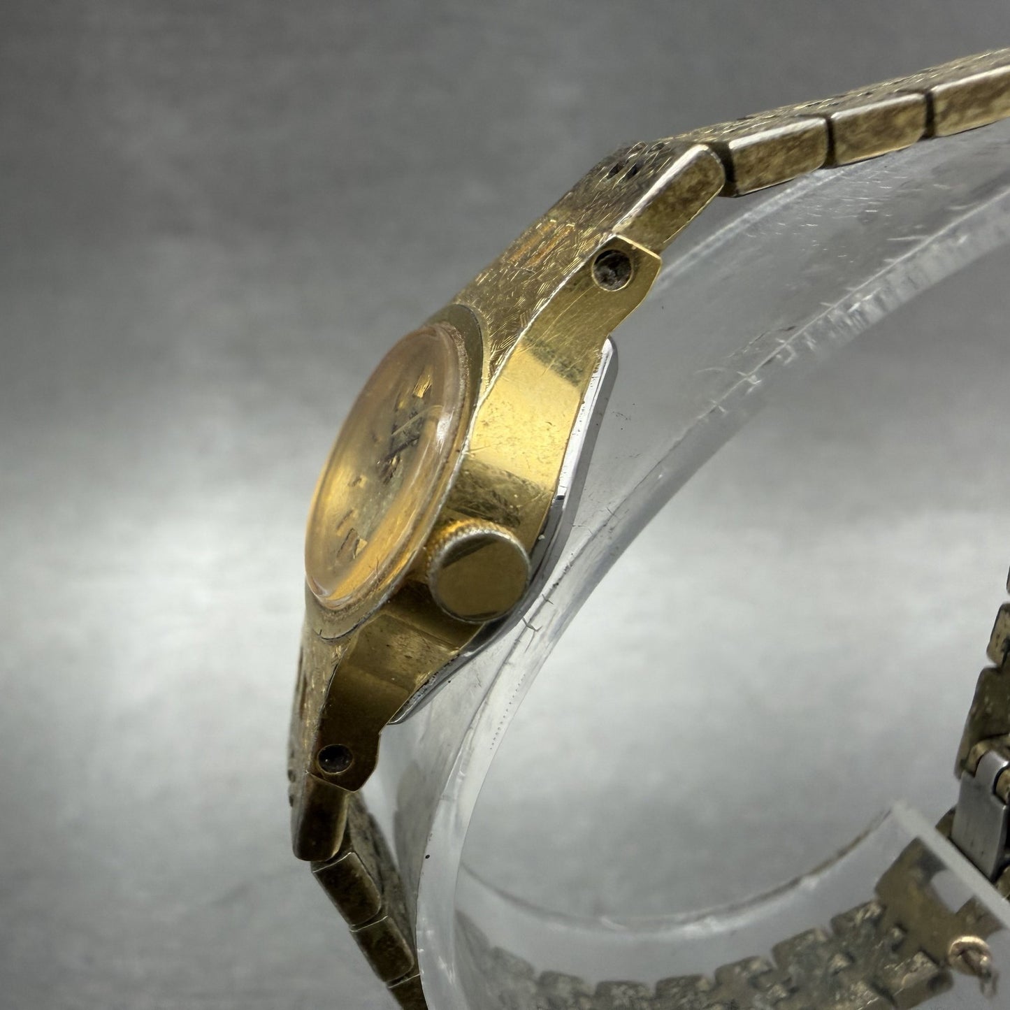 Seiko Watch Women 17mm Gold Dial Gold Tone Oval 1400-7389 New Battery Vintage AN2