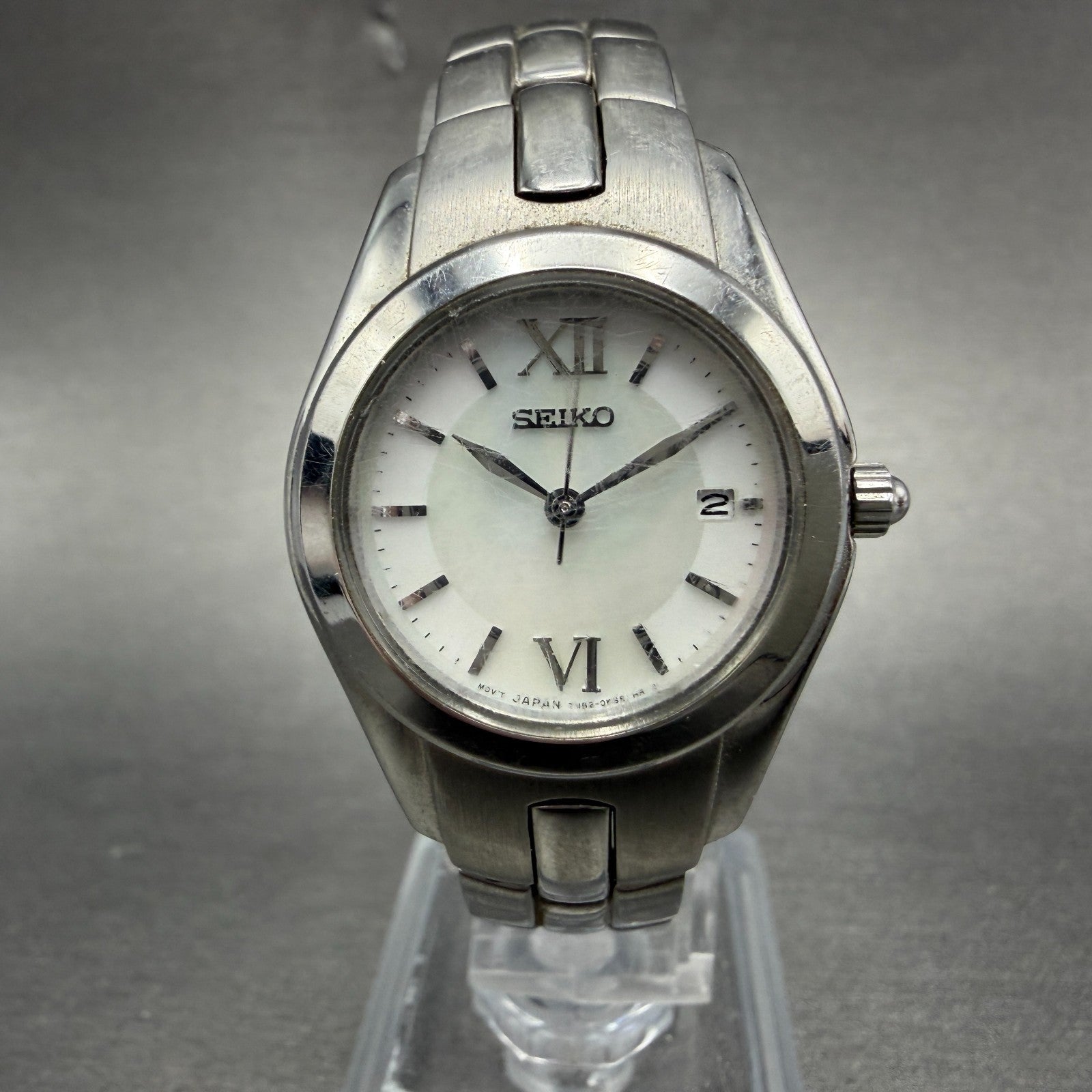 Seiko Watch Women 26mm MOP Dial Silver Tone Date Round 7N82-0EG0 New Battery0