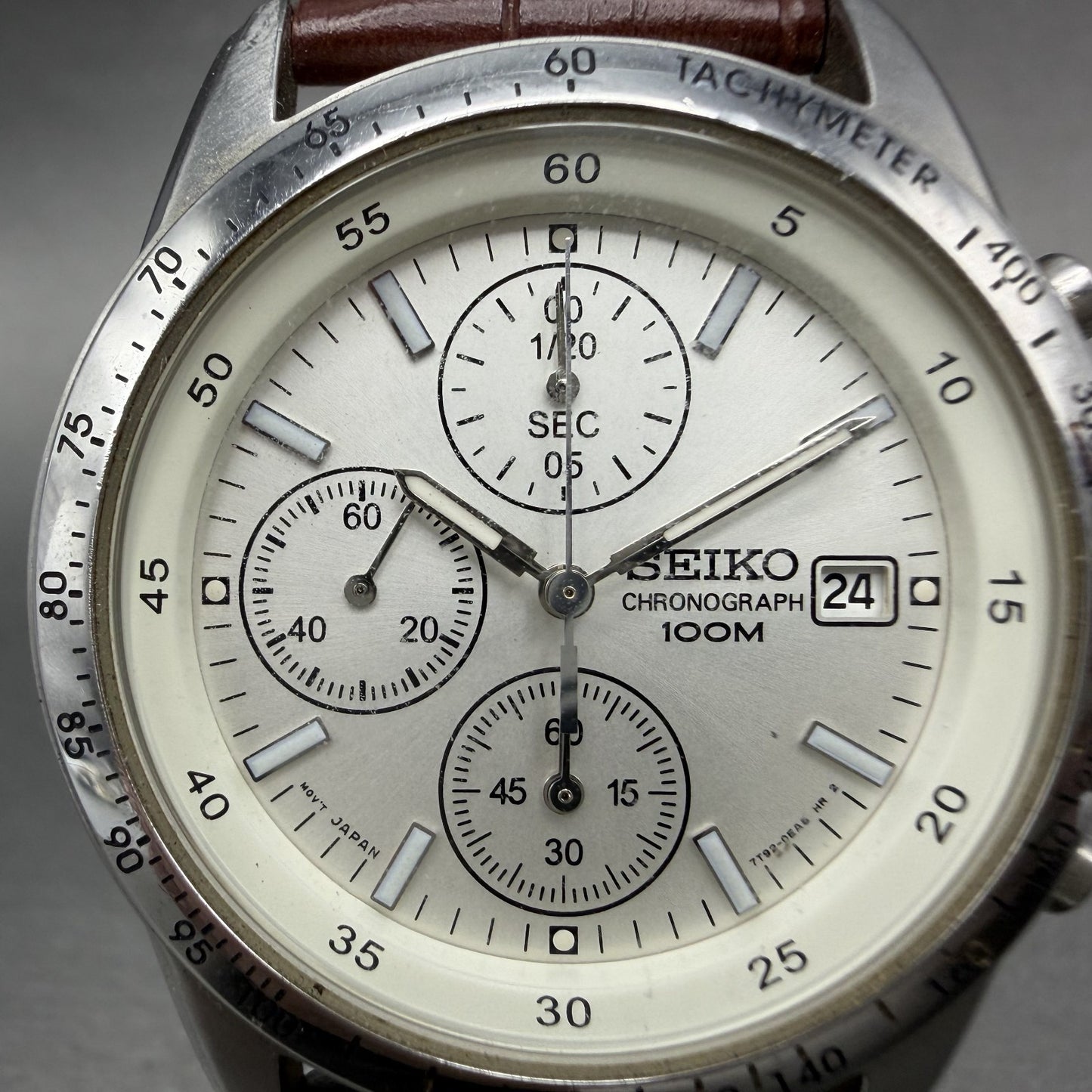 Seiko Chronograph Watch Men 39mm White Dial Silver Tone Date 7T92-0DW0 NewBatter1