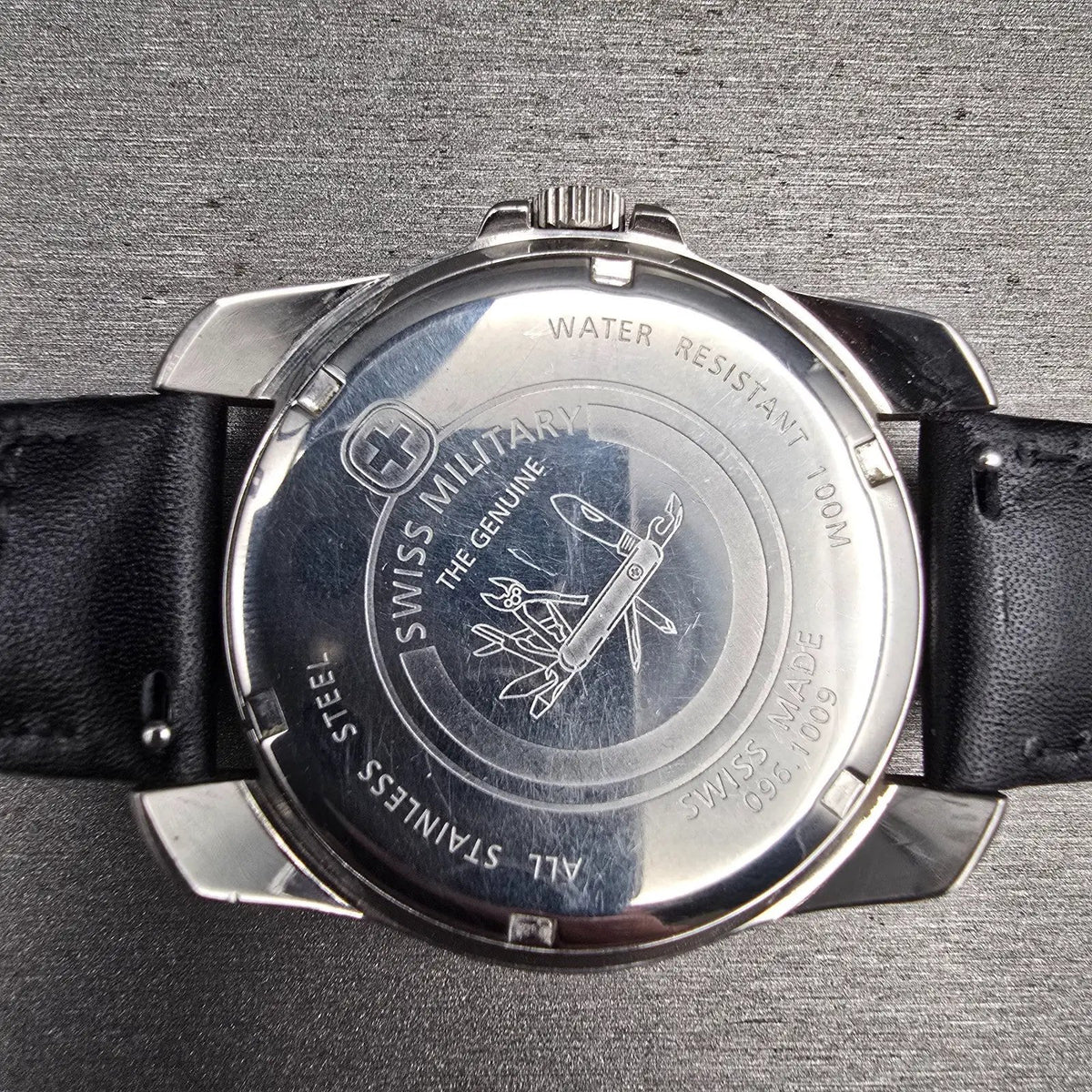 Wenger Swiss Military Watch Men 39mm Black Dial Silver 096.1009 New Battery10