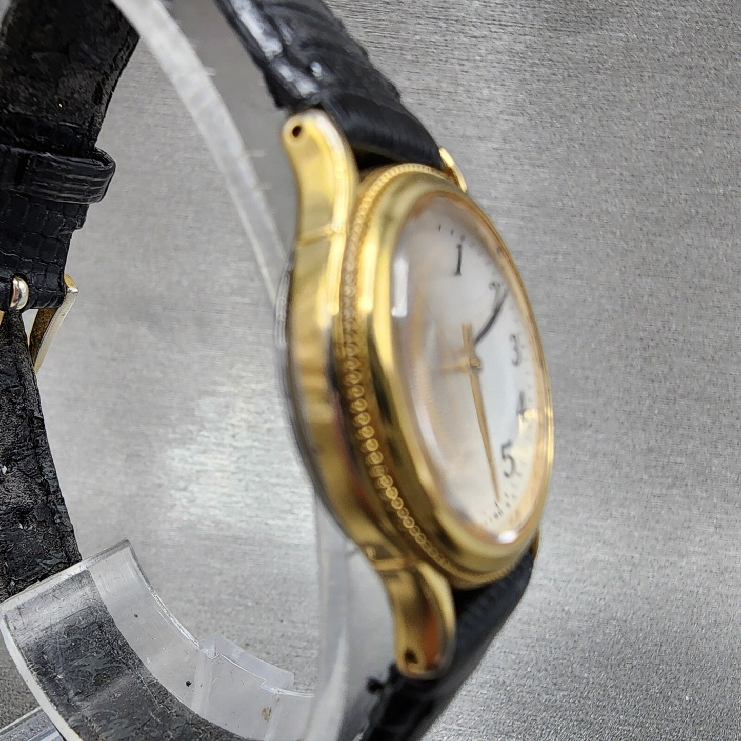 Seiko Spirit Watch Women 23mm White Dial Gold Tone Round 4N21-058A New Battery