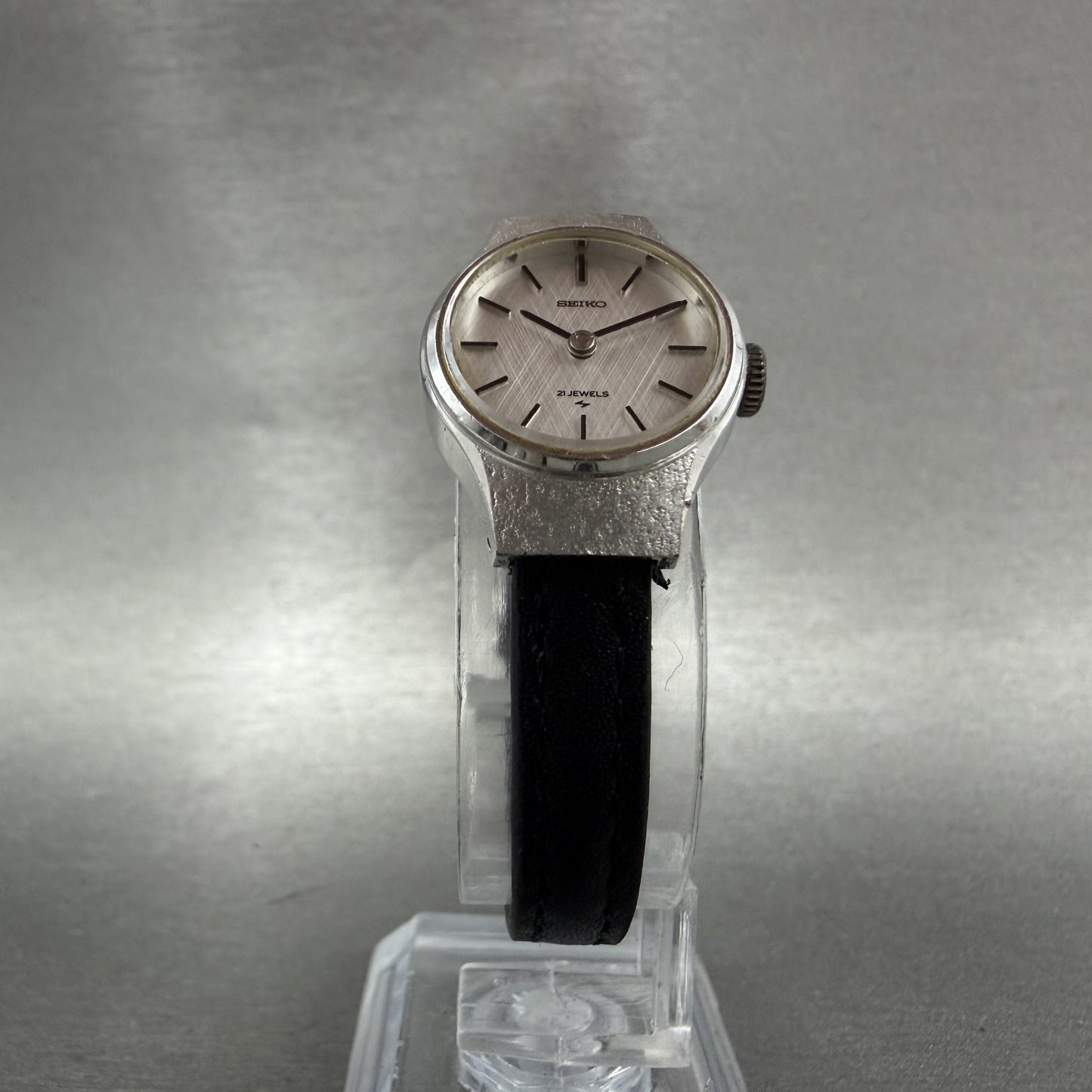 Seiko Watch Women 19mm Silver Dial Silver Tone Manual Round 111190 Runs5