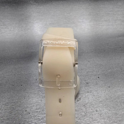 Swatch Skin IVORY SOFTNESS Watch Women Ivory Dial Ivory Tone SFF119 New Battery7