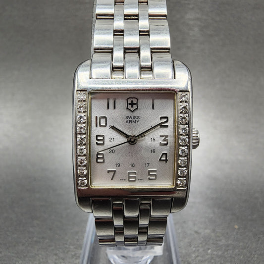 Swiss Army Alliance Tank Watch Women 21mm Silver Dial Silver Tone New Battery0