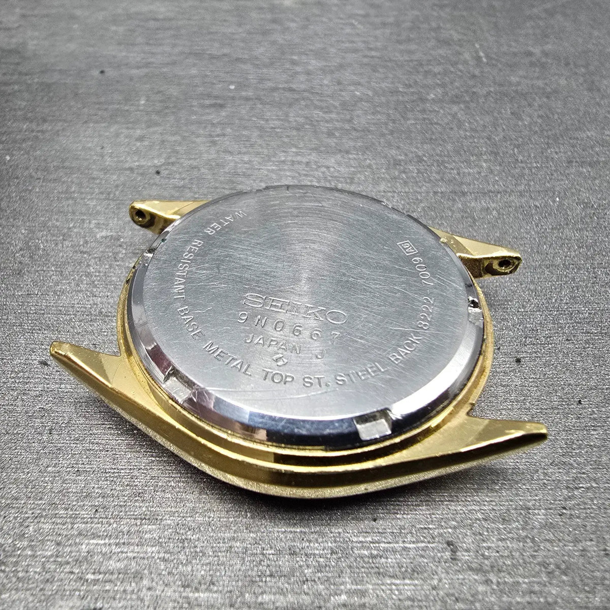 Seiko 8222 Quartz Movement Works Date W/ Dial Hands Case Vintage11