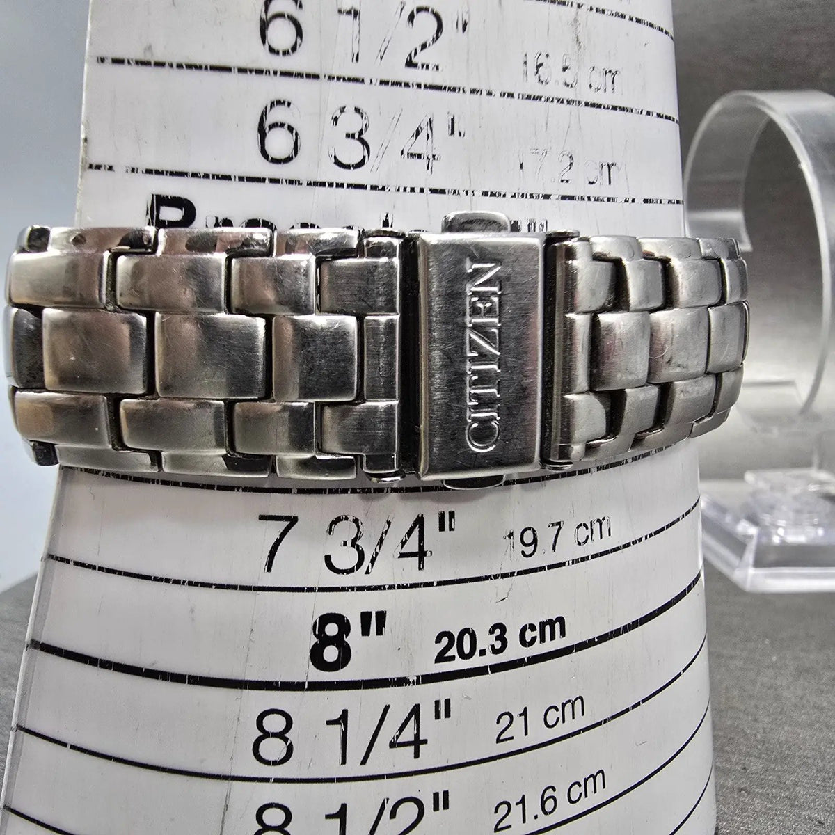 Citizen Eco-Drive Watch Men 39mm Silver Dial Silver Tone Date E111-S022240 RunsT10